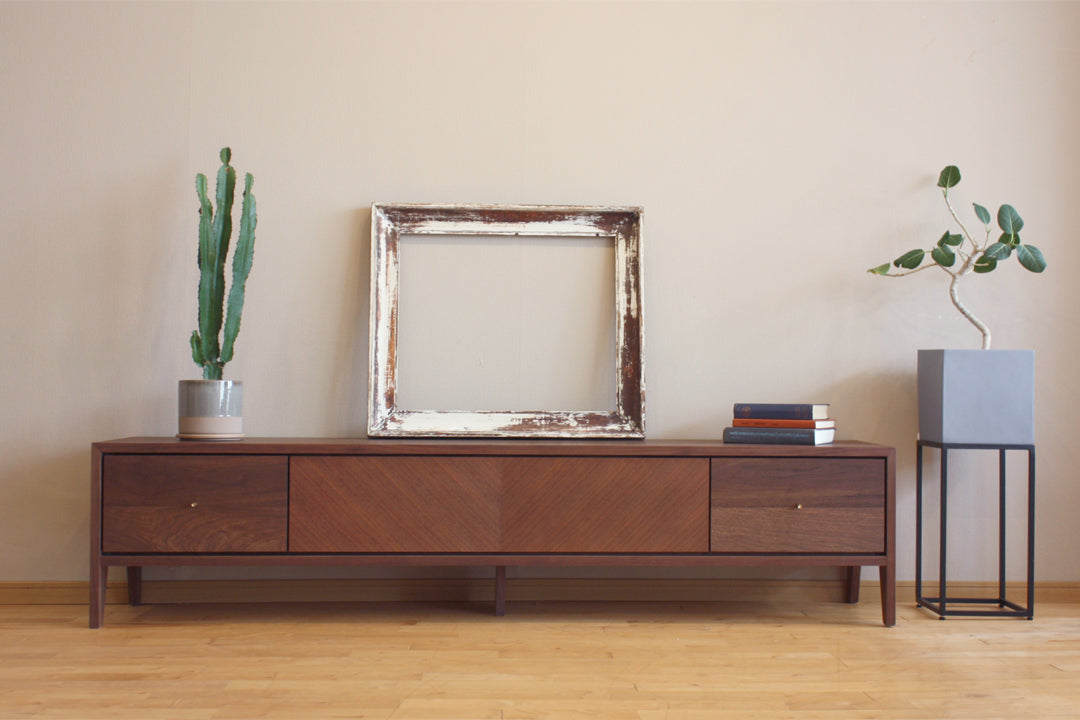 Vigoreオリジナルテレビボード Dardo(ダルド)