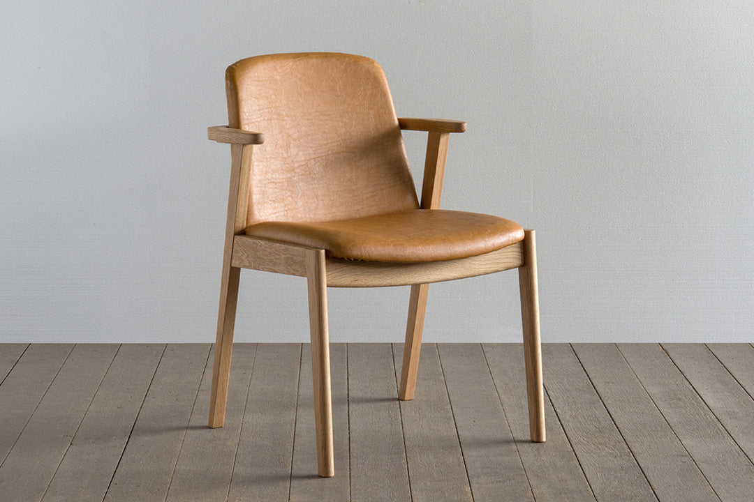 セミアームチェア Raku(ラク)