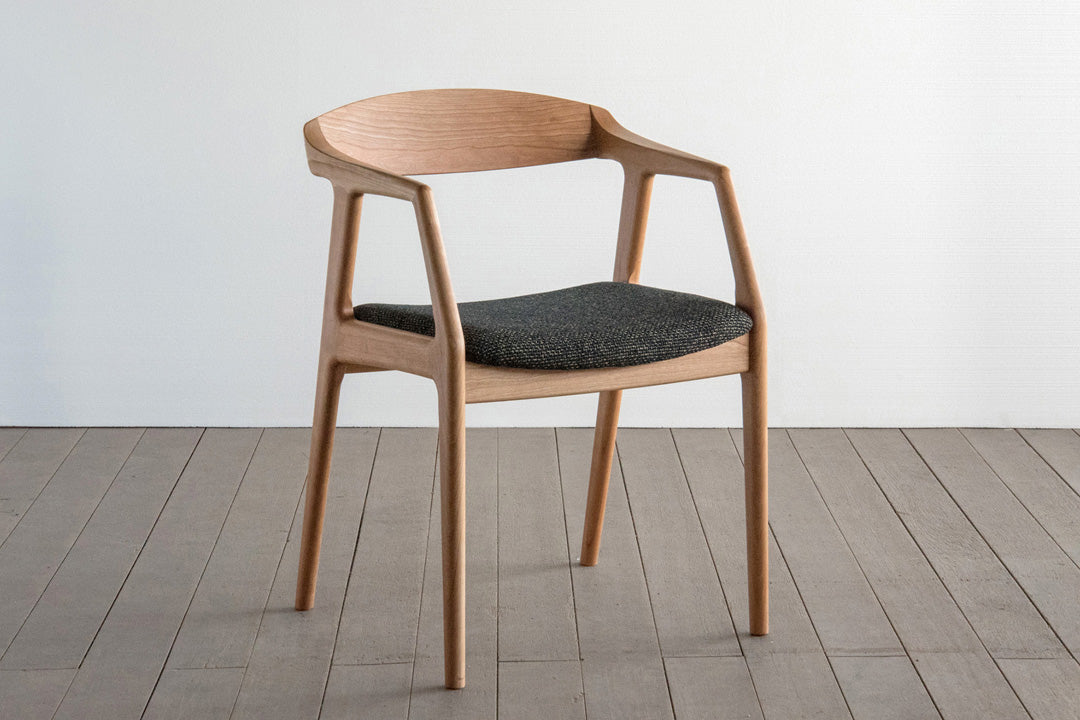 アームチェア Una(ユナ)