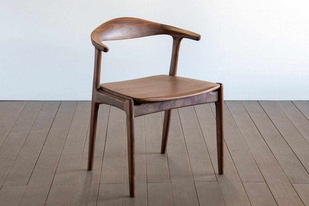 セミアームチェア Omega Ⅱ（オメガⅡ） 板座タイプ