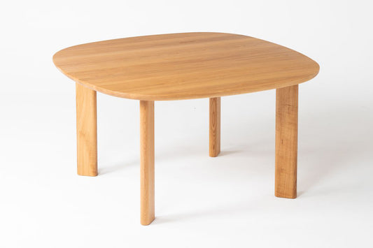 角のないテーブル