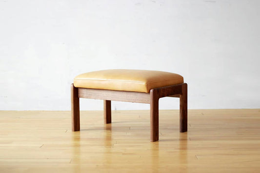 オットマン LC007