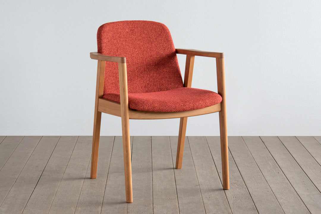 アームチェア Raku（ラク）